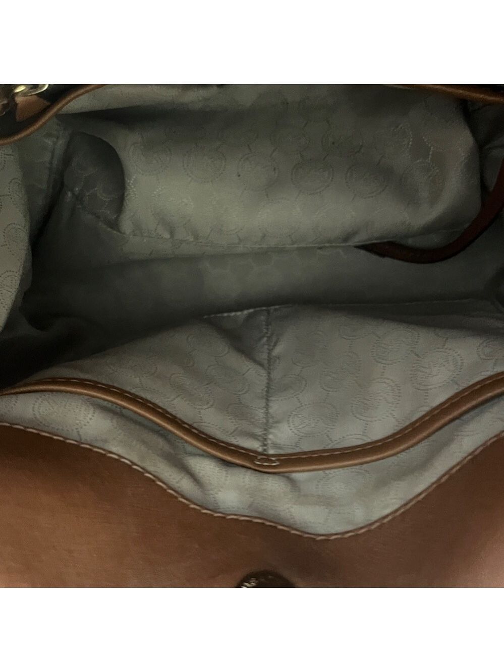 Michael Kors Large Hamilton Bag - Picture 10 of 16